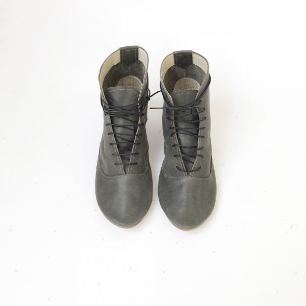 Laced Ankle Boots in Gray Soft Leather