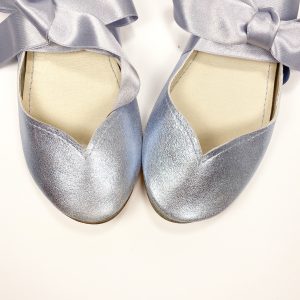 ROUND FLATS IN LIGHT BLUE METALLIC LEATHER with SATIN RIBBONS