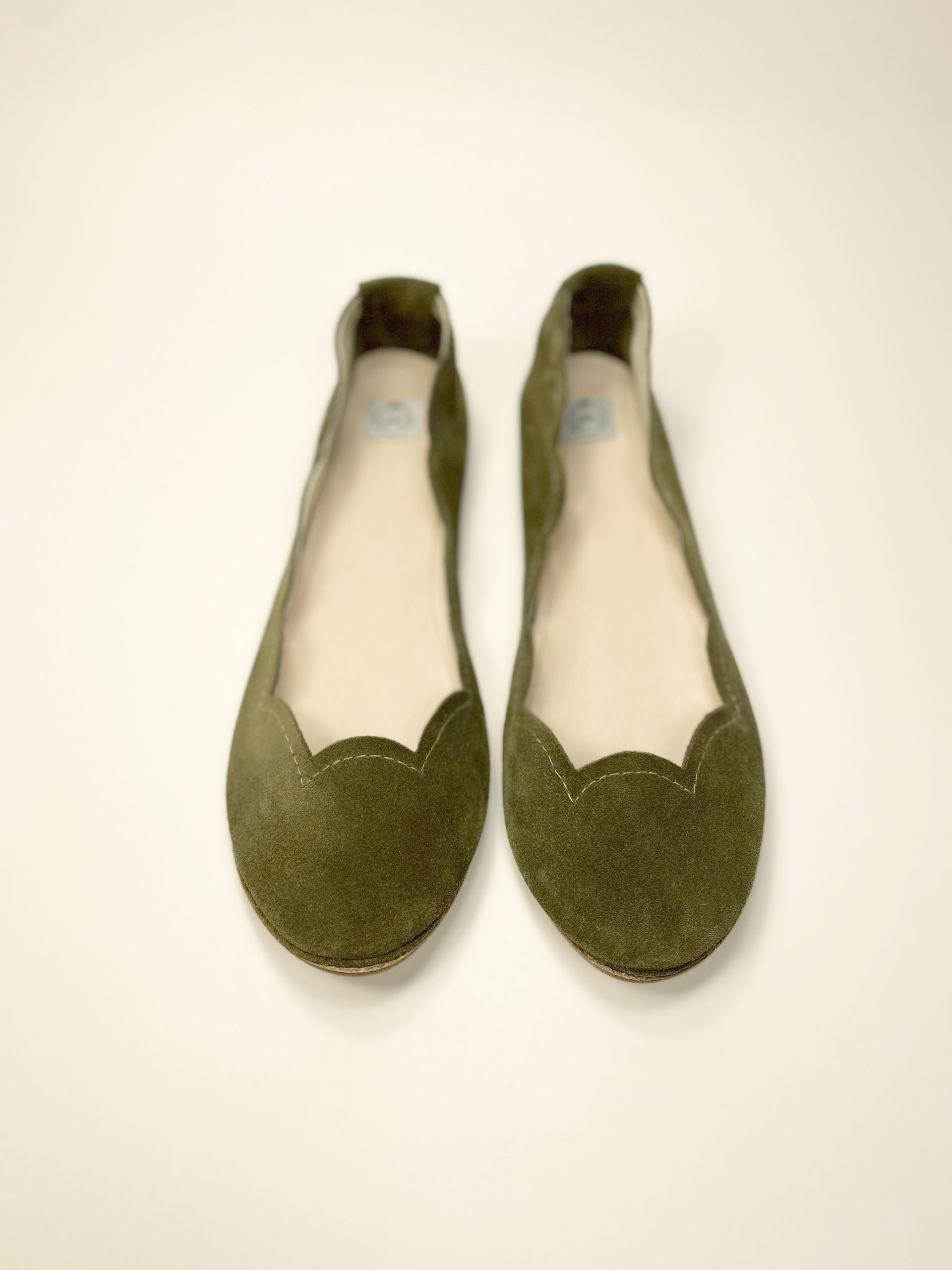 Ballet Flats Shoes in Olive Gree Italian Suede With Scalloped Edge