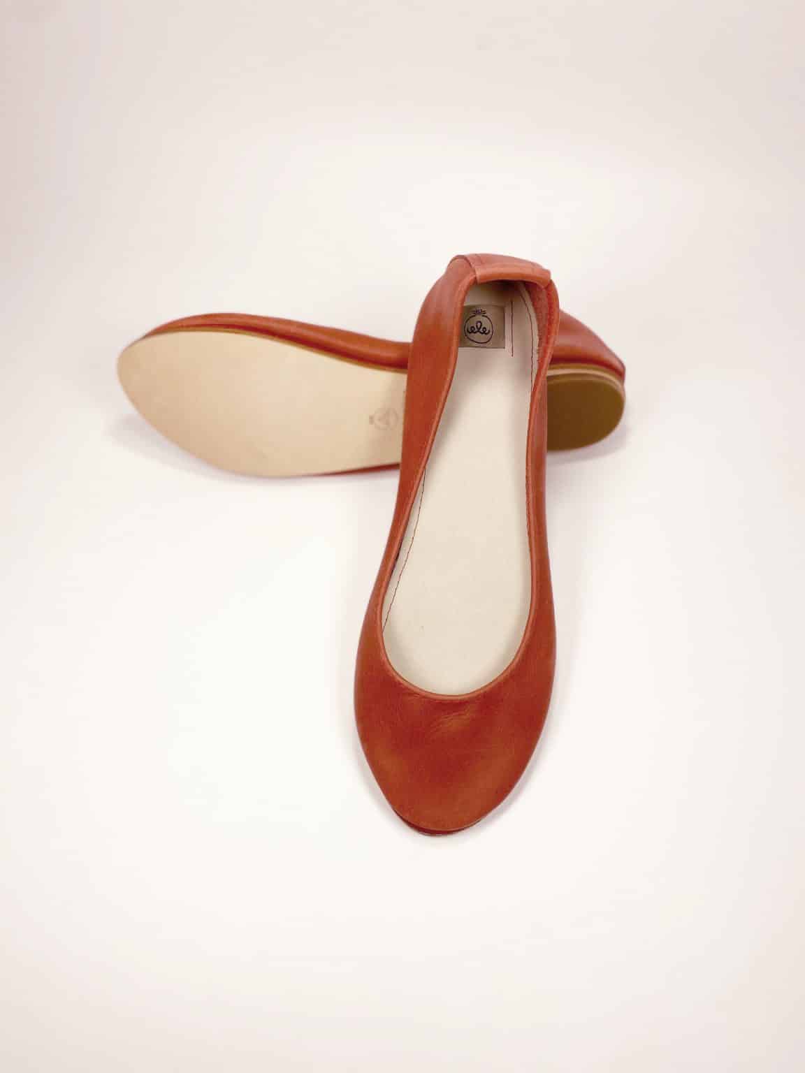 Round-toe ballet flats in warm terracotta red Italian leather with low heel and leather soles – elehandmade shoes