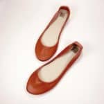 Round-toe ballet flats in warm terracotta red Italian leather with low heel and leather soles – elehandmade shoes
