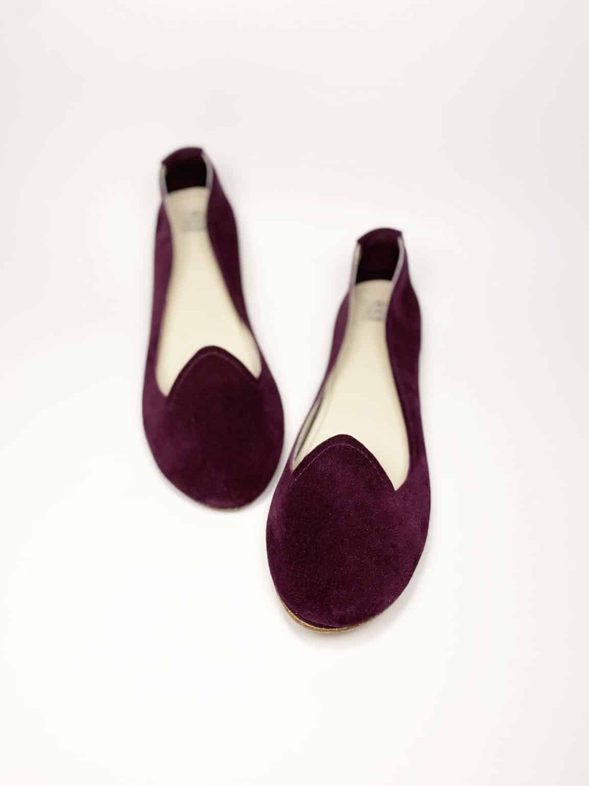 Women's loafers in deep plum suede with sculpted vamp cut and almond toe – elehandmade shoes
