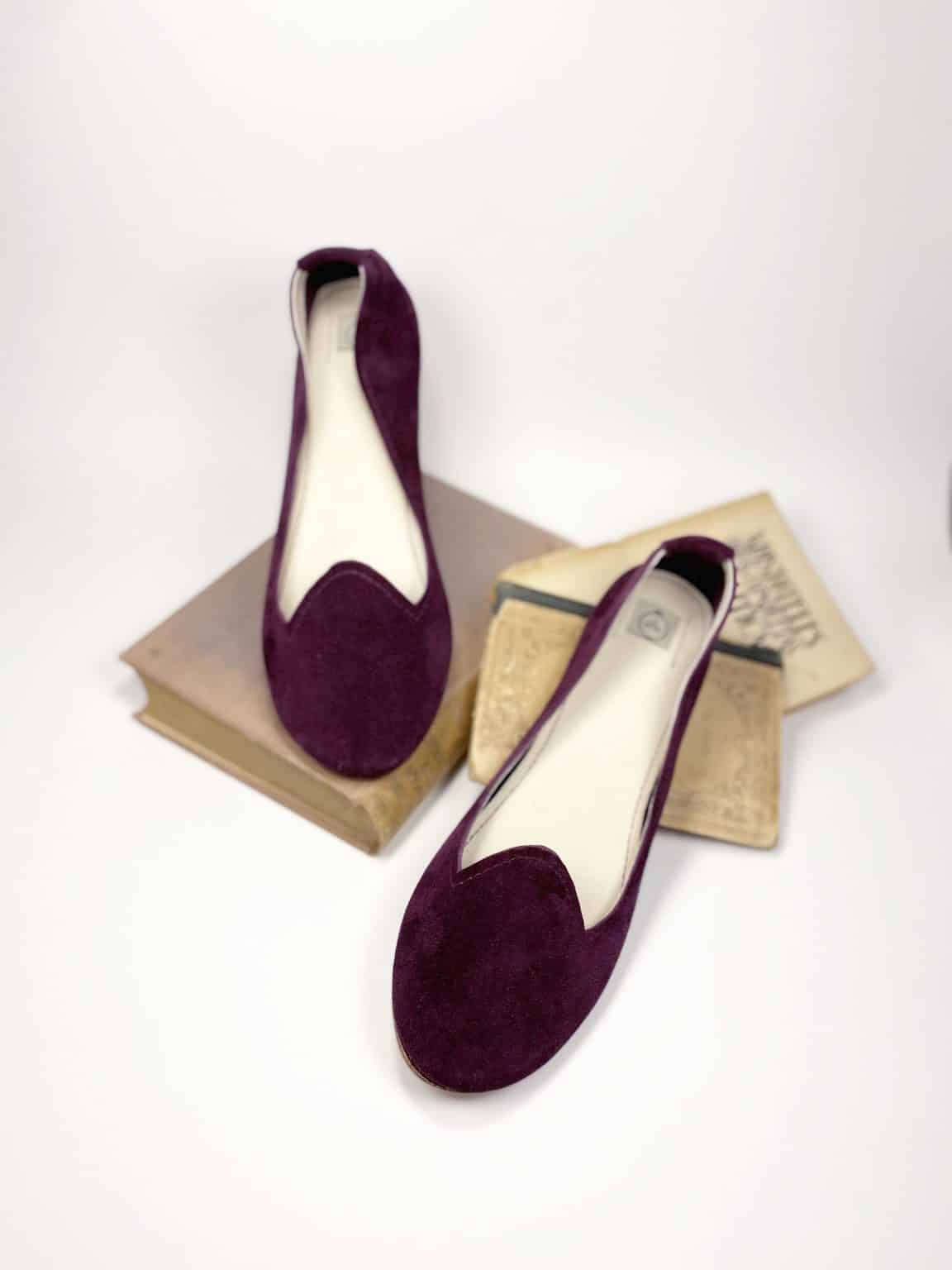Women's loafers in deep plum suede with sculpted vamp cut and almond toe – elehandmade shoes