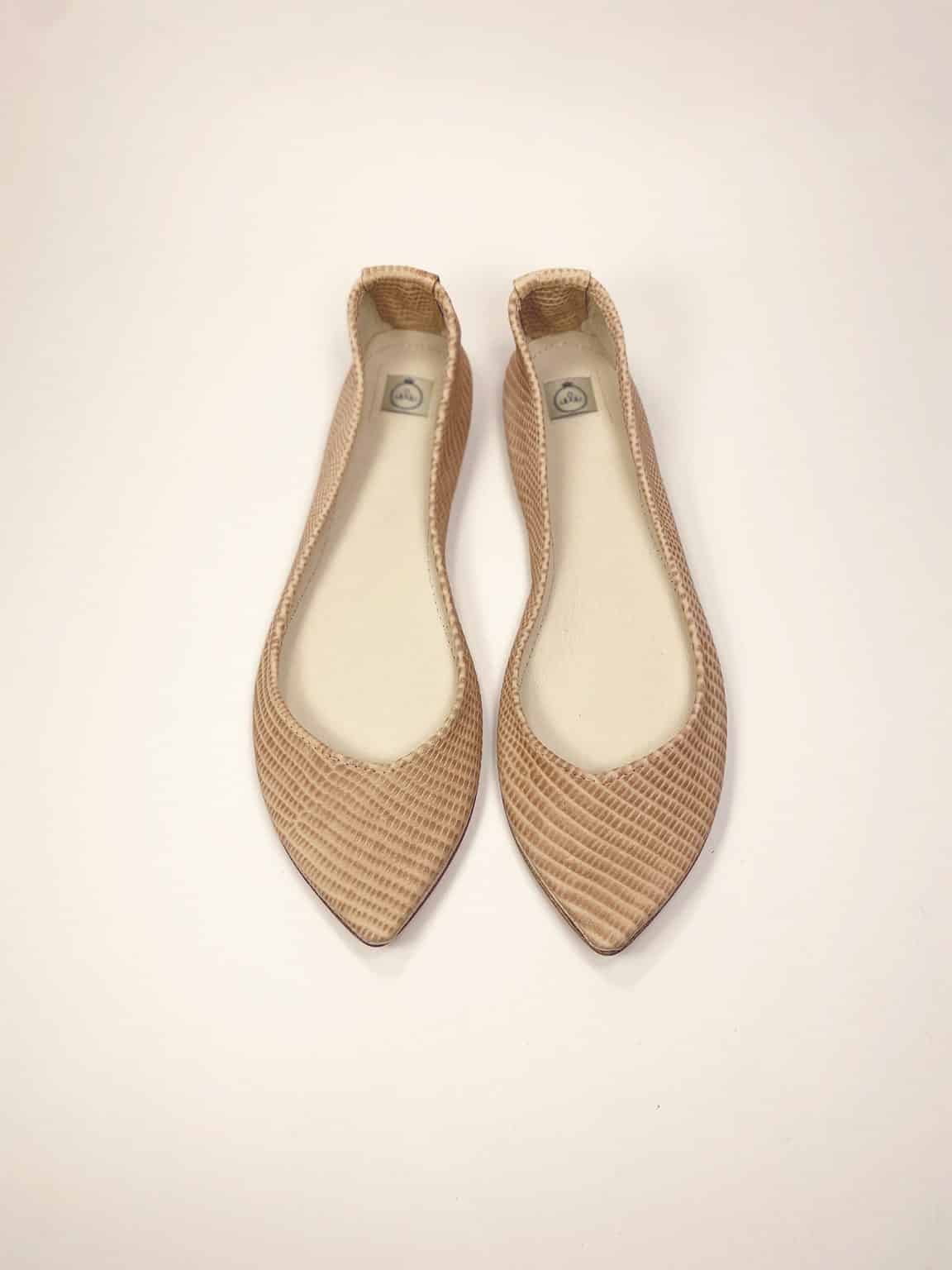 Pointed ballet flats in nude lizard-embossed Italian leather – elehandmade shoes