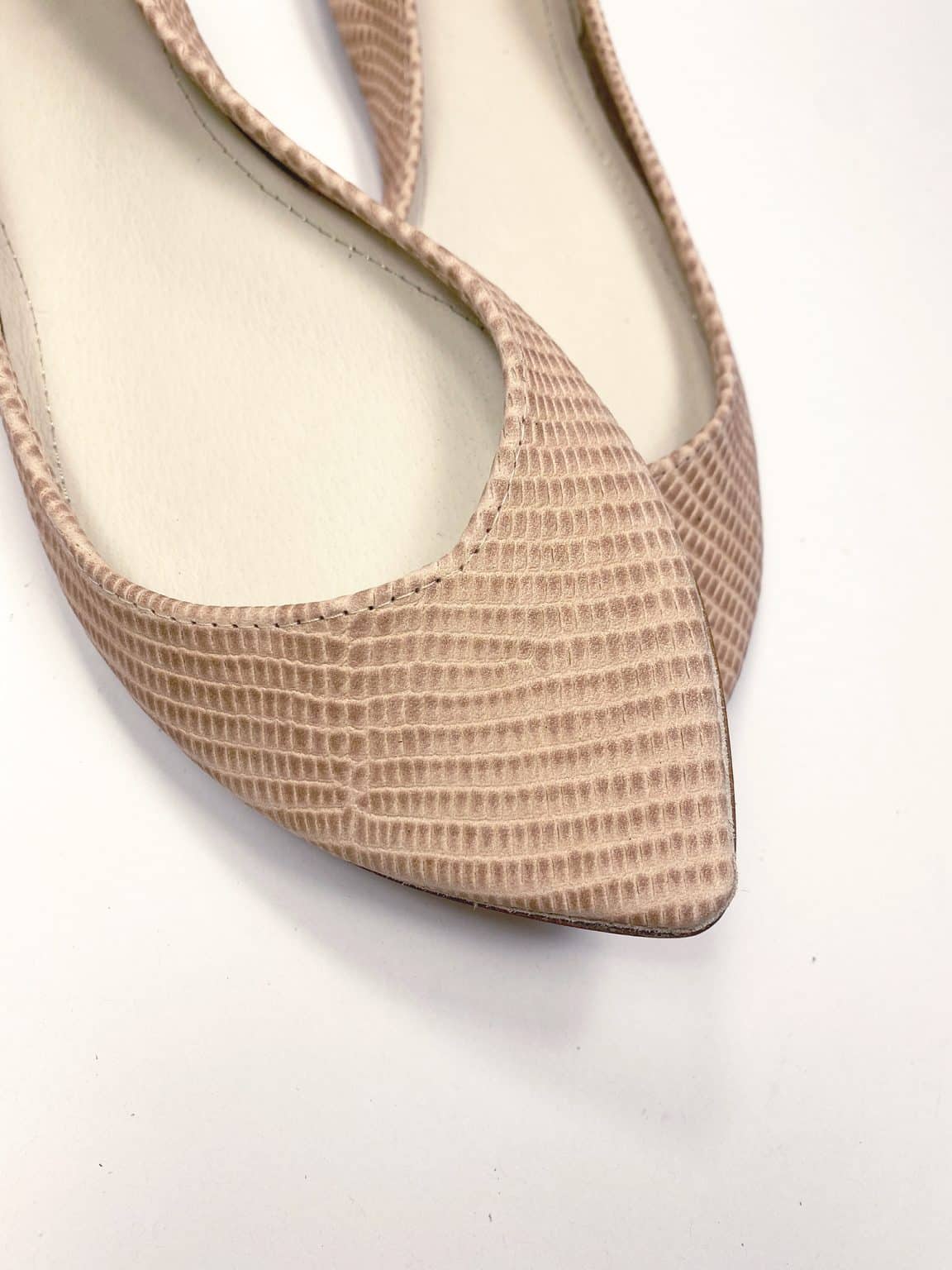 Pointed ballet flats in nude lizard-embossed Italian leather – elehandmade shoes
