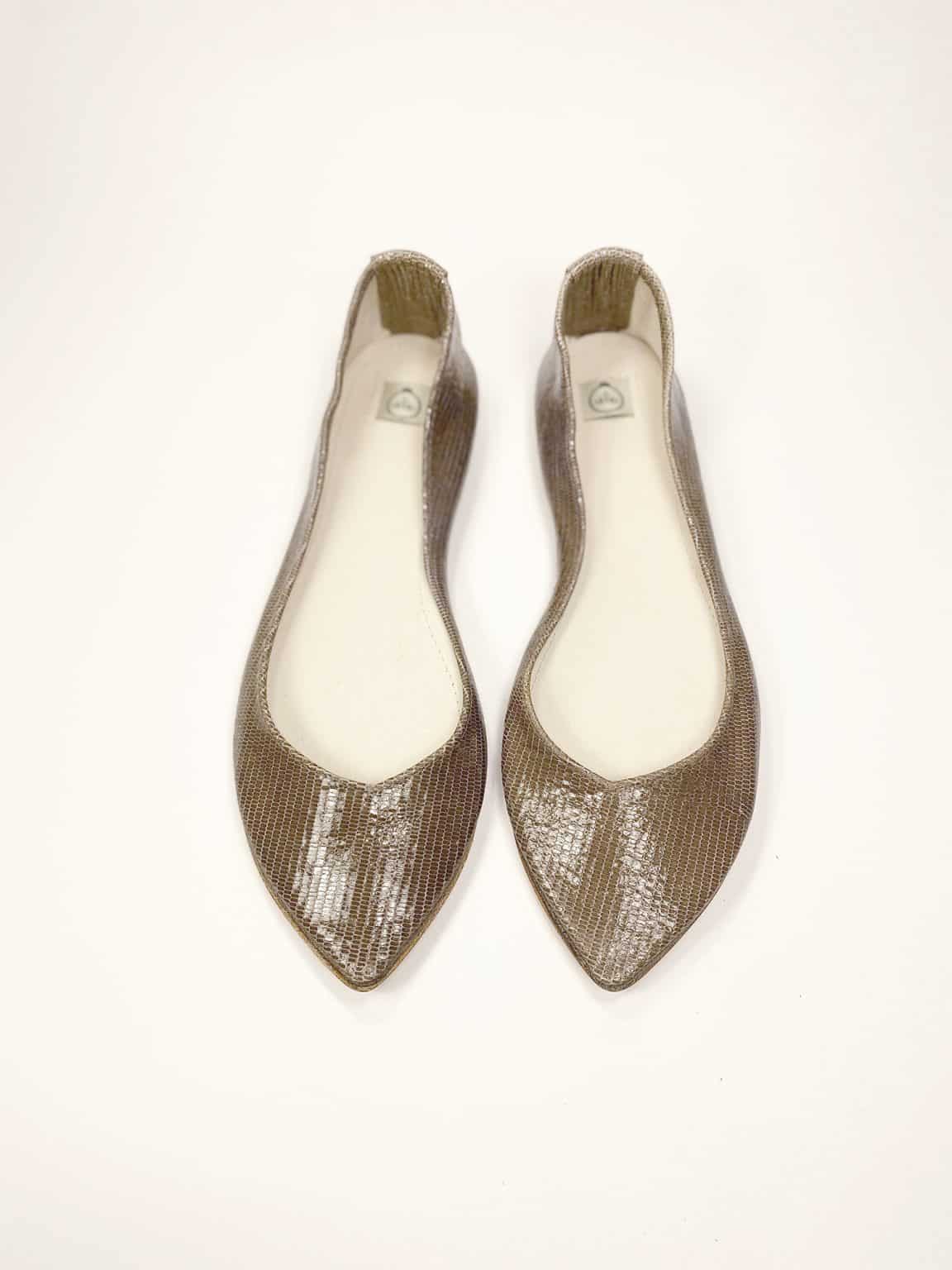 Pointed ballet flats in taupe snakeskin-effect Italian leather – elehandmade shoes