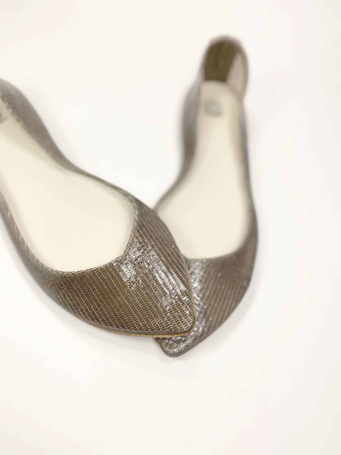 Pointed ballet flats in taupe snakeskin-effect Italian leather – elehandmade shoes
