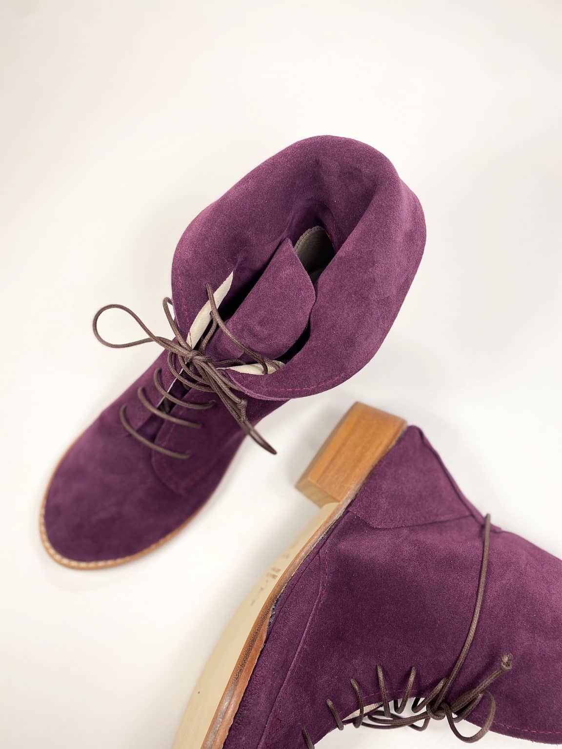 Women's oxblood burgundy suede ankle boots with natural leather sole and lace-up closure, elehandmade shoes, handcrafted in Italy