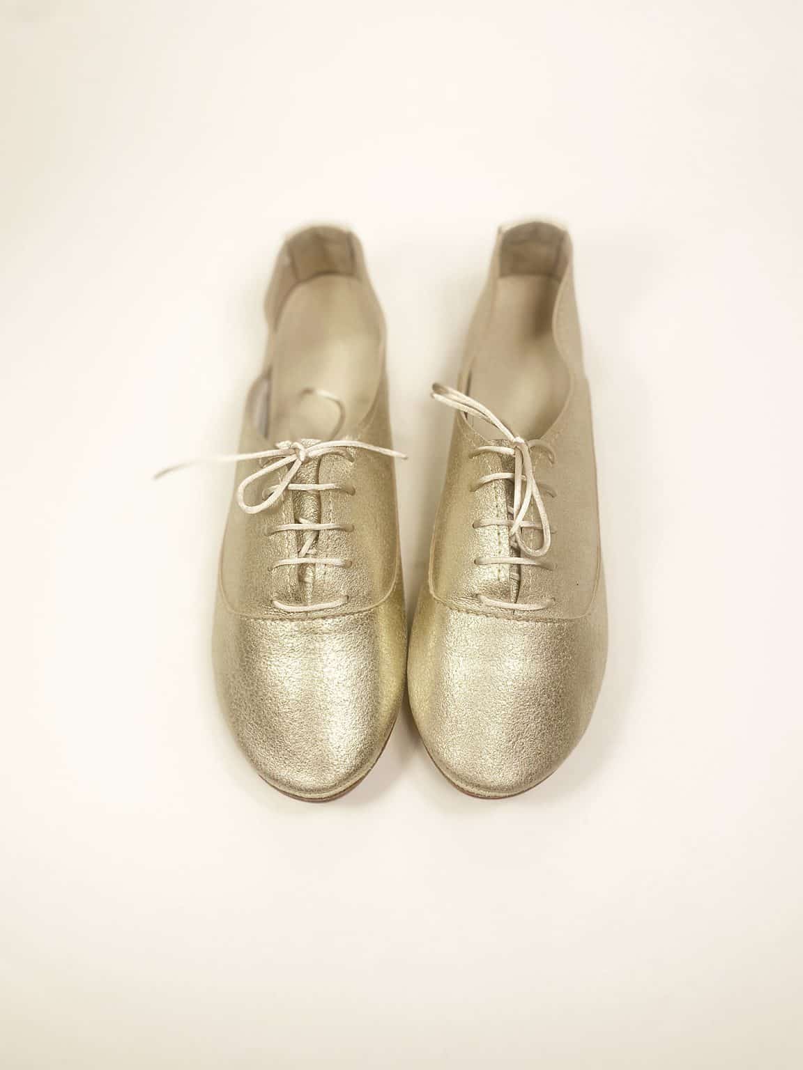 Lace-up flats in soft gold metallic Italian leather – elehandmade shoes