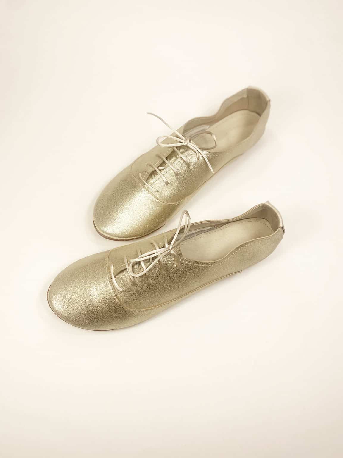 Lace-up flats in soft gold metallic Italian leather – elehandmade shoes
