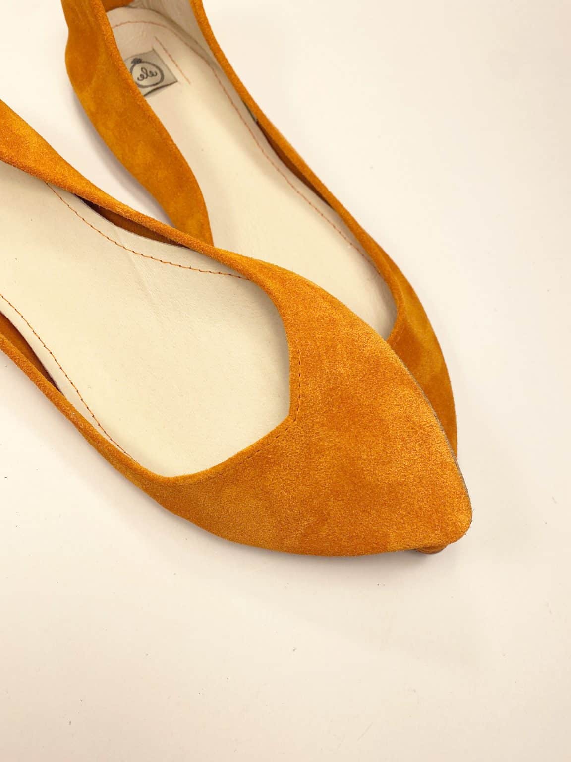 ele handmade pointy flats pumps in tangerine Orange Italian leather