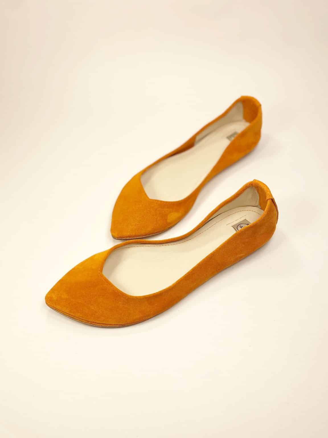 ele handmade pointy flats pumps in tangerine Orange Italian leather