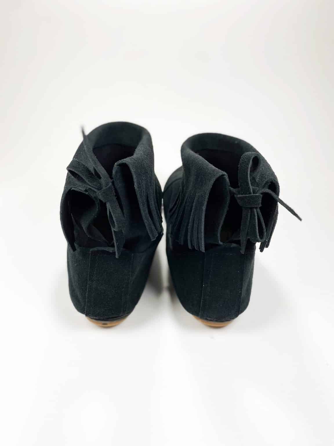 Ankle Booties with Fringes in Black Soft Italian Suede Leather, Elehandmade Boots Shoes, black indian fringed ankle boots, Minnetonka booties