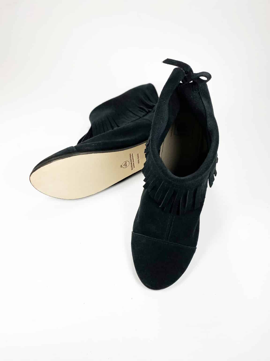 Ankle Booties with Fringes in Black Soft Italian Suede Leather, Elehandmade Boots Shoes, black indian fringed ankle boots, Minnetonka booties