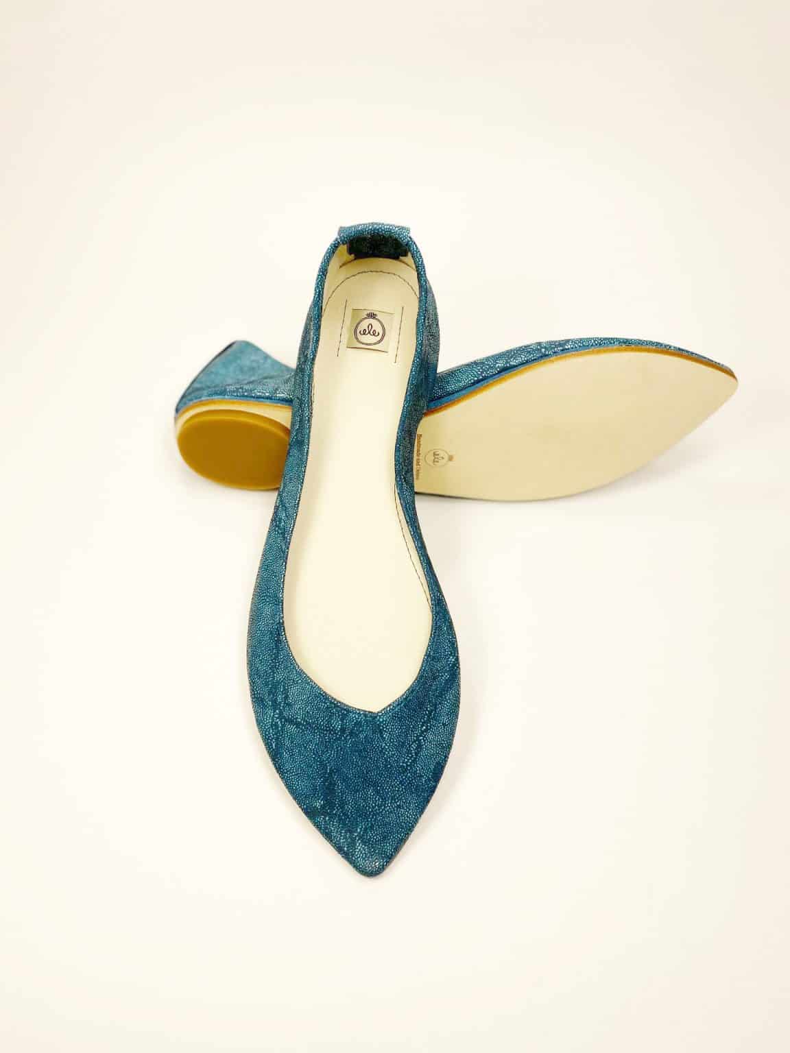 Pointy Flats in Luxurious Textured Teal Exotic Italian Leather, Pump Low Heel in Turquoise Leather, Elehandmade Shoes