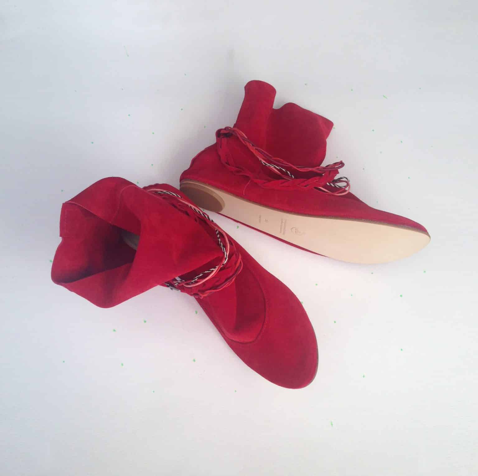 Ankle Booties with Fringes in Soft Red Italian Suede Leather, Elehandmade Boots Shoes, red indian fringed ankle boots, Minnetonka booties