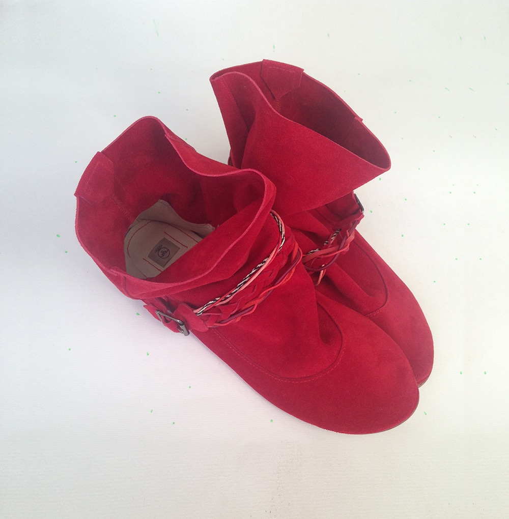 Ankle Booties with Fringes in Soft Red Italian Suede Leather, Elehandmade Boots Shoes, red indian fringed ankle boots, Minnetonka booties