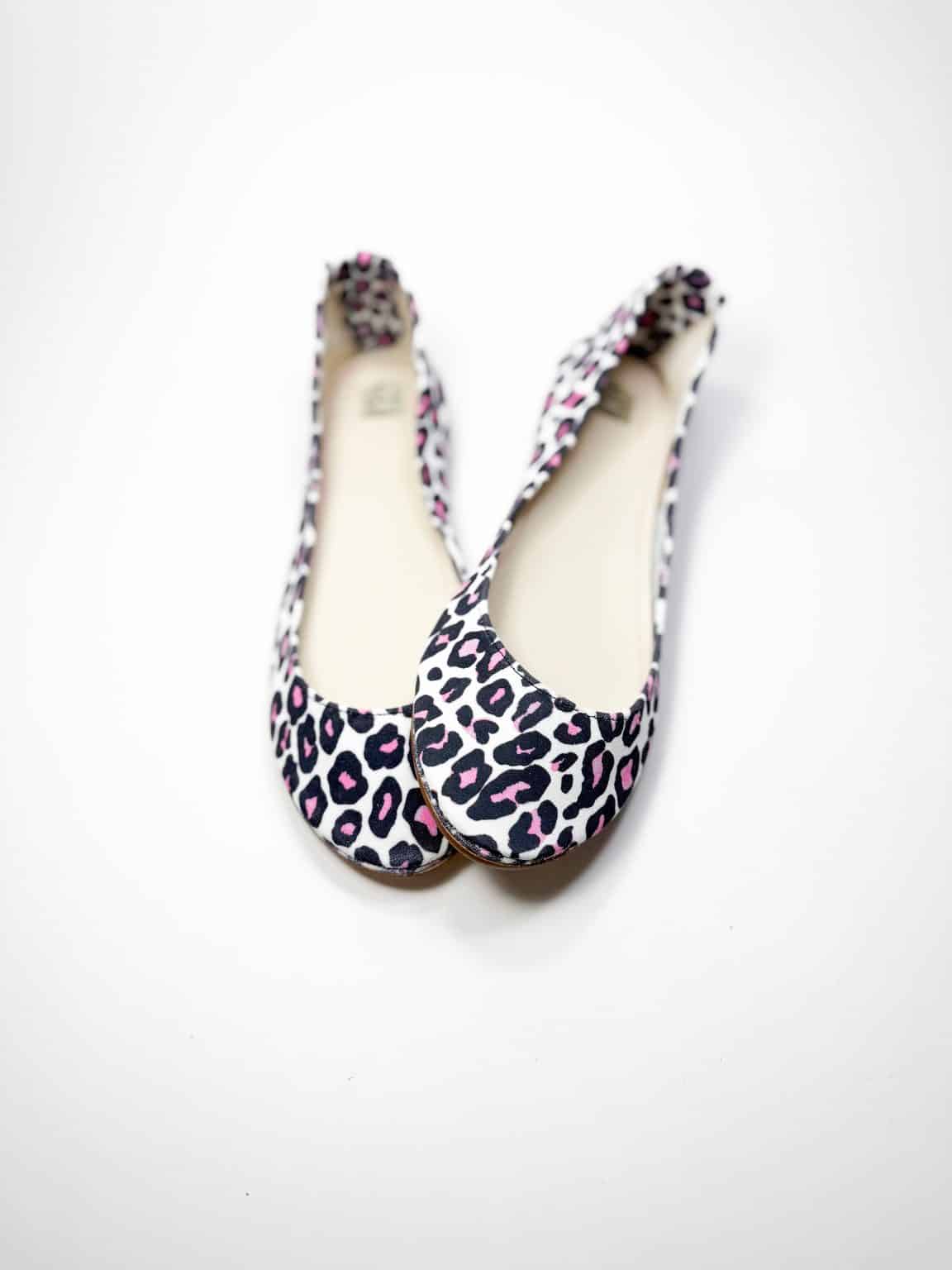 Round Ballet Flats Shoes in Leopard Print Italian Leather, Ele Handmade Slippers