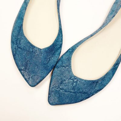 Pointy Flats in Luxurious Textured Teal Exotic Italian Leather, Pump Low Heel in Turquoise Leather, Elehandmade Shoes