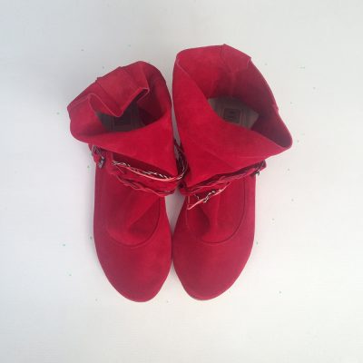 Ankle Booties with Fringes in Soft Red Italian Suede Leather, Elehandmade Boots Shoes, red indian fringed ankle boots, Minnetonka booties