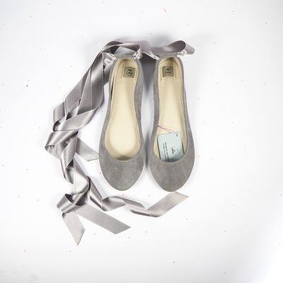 Ballet Flats Ballerinas Shoes With Satin Ribbon in Pearl Gray Italian Leather, Low Heel Bridal Pumps, elehandmade